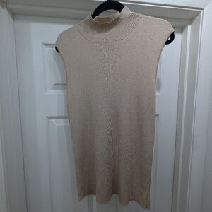 St. John Sleeveless Mock Neck Metallic Top – Gold | Size Large | Like New
